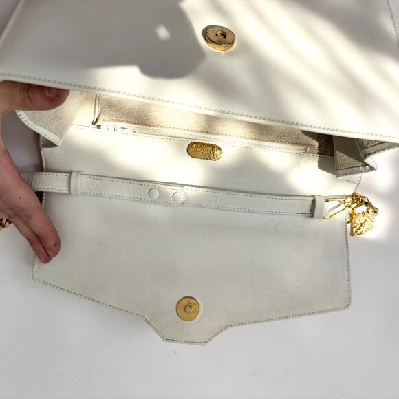 VINTAGE GUCCI White Leather & Gold Strap Crossbody Clutch / Purse 406 004 626 - Picture 13 of 16